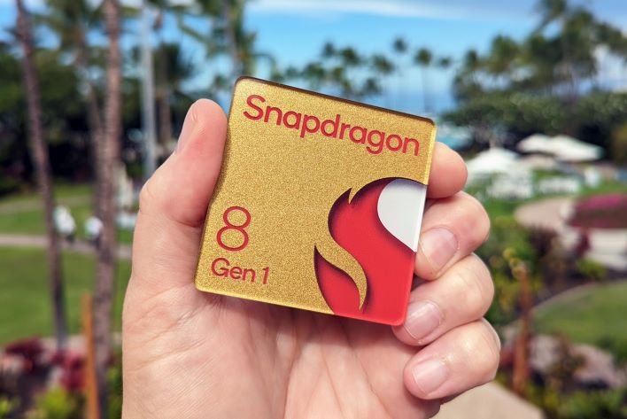 small snapdragon 8 gen 1 badge