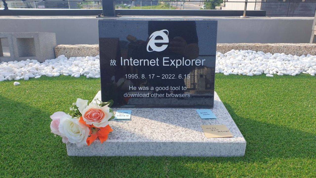 internet explorer gravestone