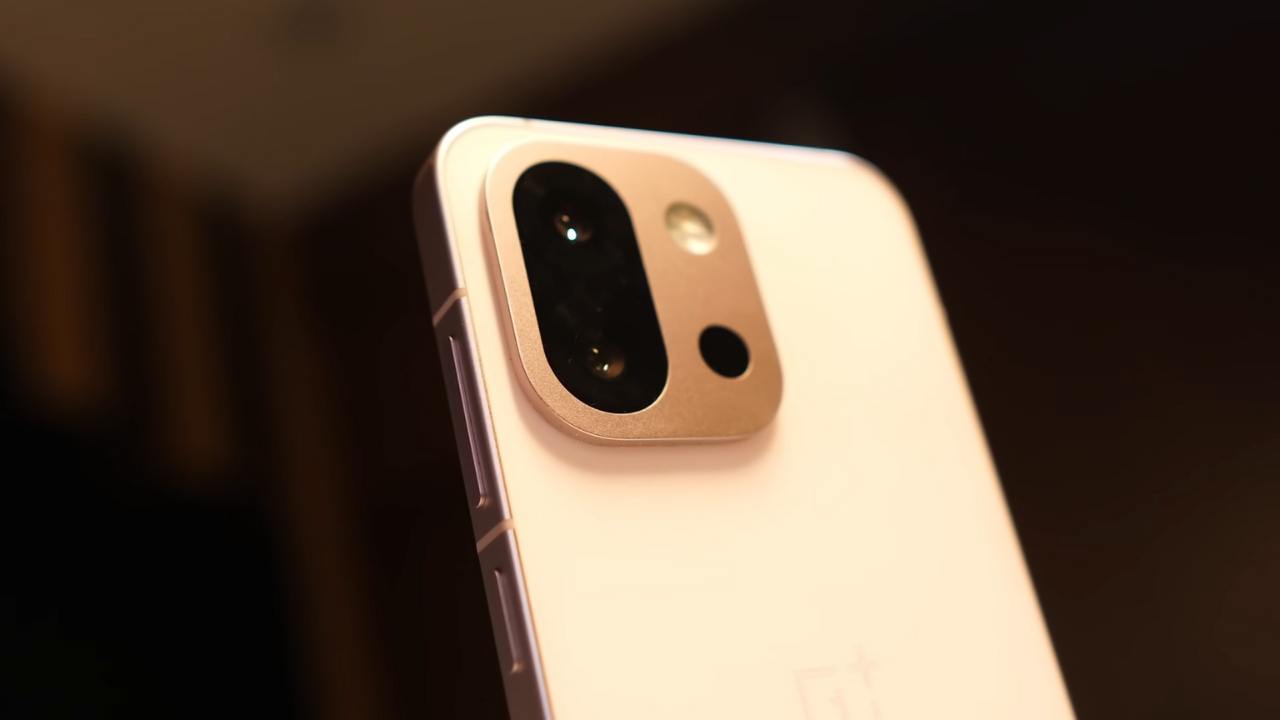 OnePlus 13s